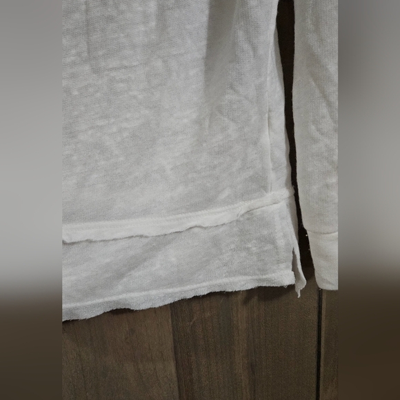 T PARTY White raw edge burnout long sleeve tee. Size medium NWT - Picture 7 of 9